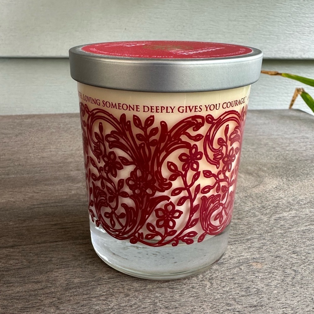 rareESSENCE Love Aromatherapy Spa Candle - Picture 4 of 6